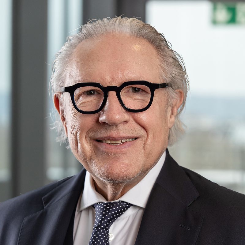 Günther J. Piff 1 Günther J. Piff 1
